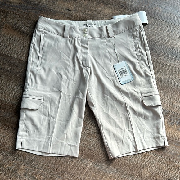 Nike women’s golf shorts NWT - Picture 2 of 8